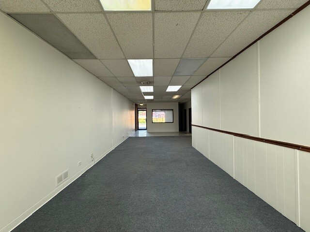 9959 S Roberts Road #B, Palos Hills, IL 60465