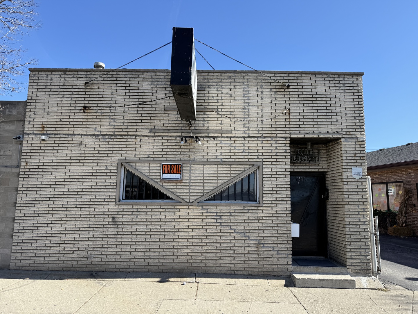 6105 S Archer Road, Summit, IL 60501