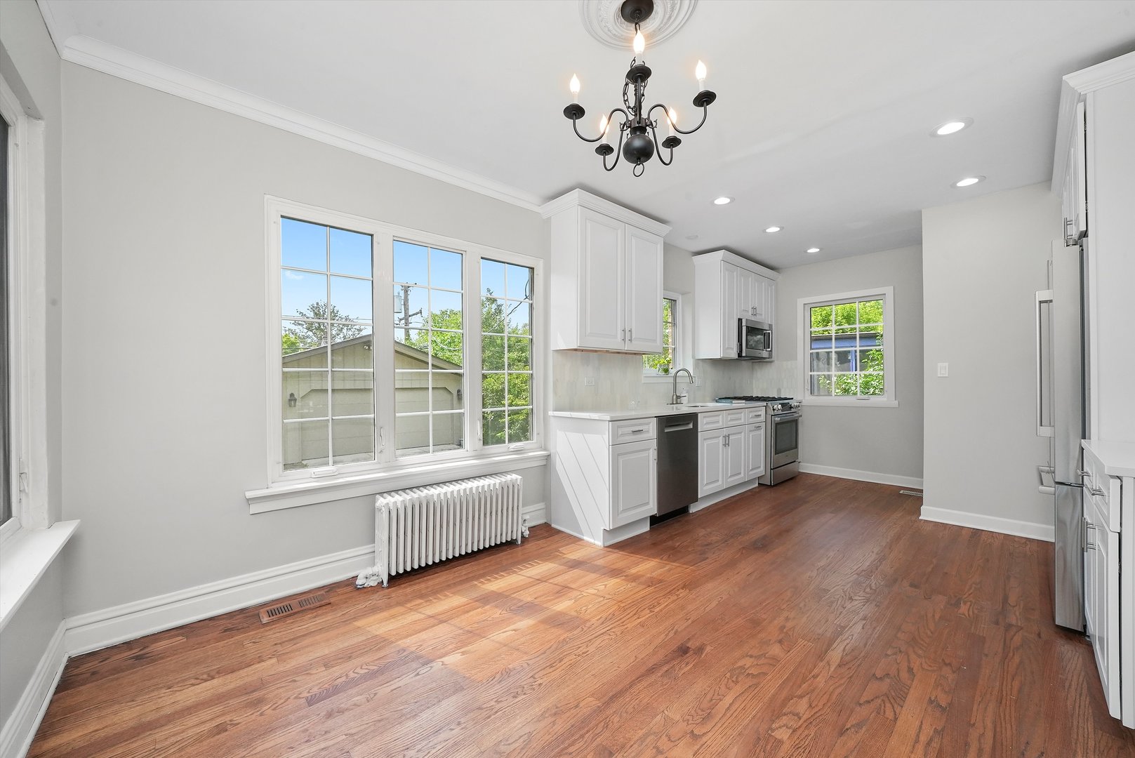 734 FOREST Road, La Grange Park, IL 60526
