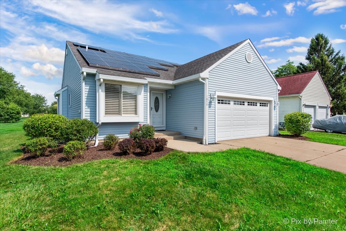 1870 Grosse Pointe Circle, Hanover Park, IL 60133