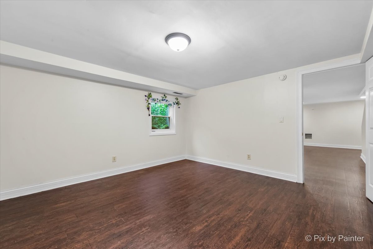 1870 Grosse Pointe Circle, Hanover Park, IL 60133