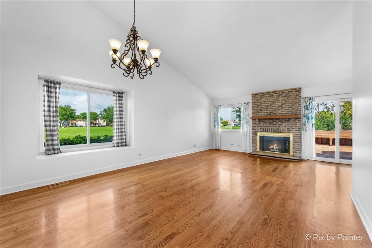 1870 Grosse Pointe Circle, Hanover Park, IL 60133