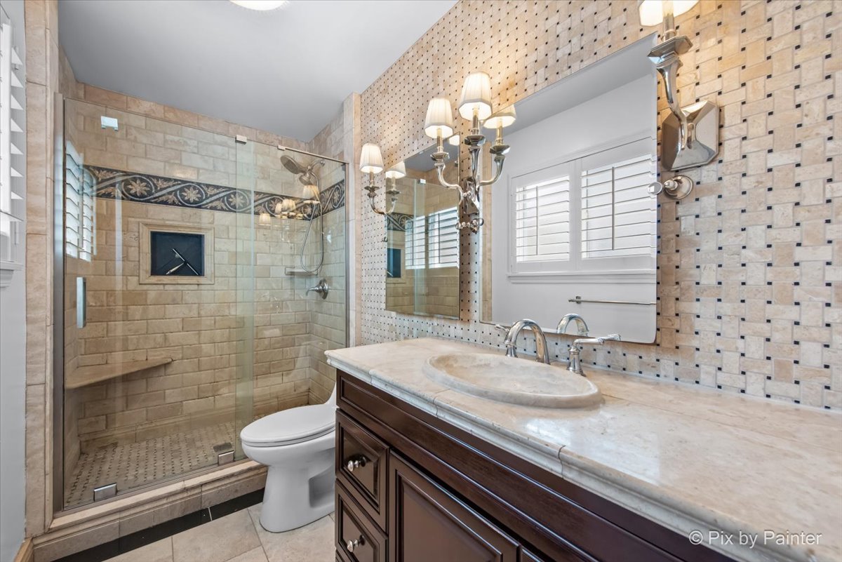 1870 Grosse Pointe Circle, Hanover Park, IL 60133