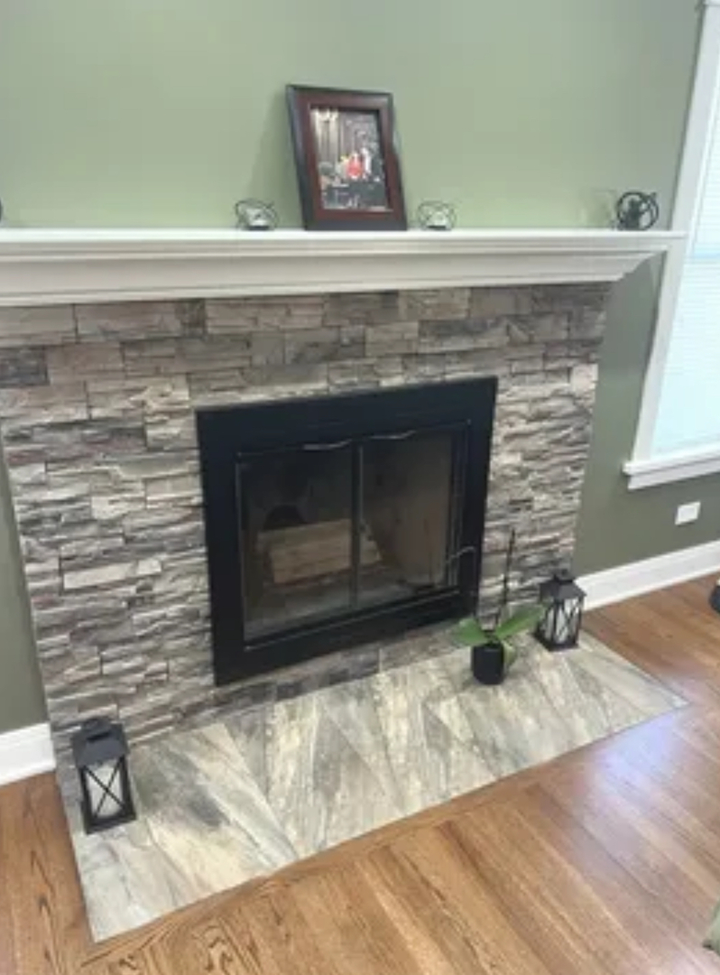 805 S Chatham Avenue, Addison, IL 60101