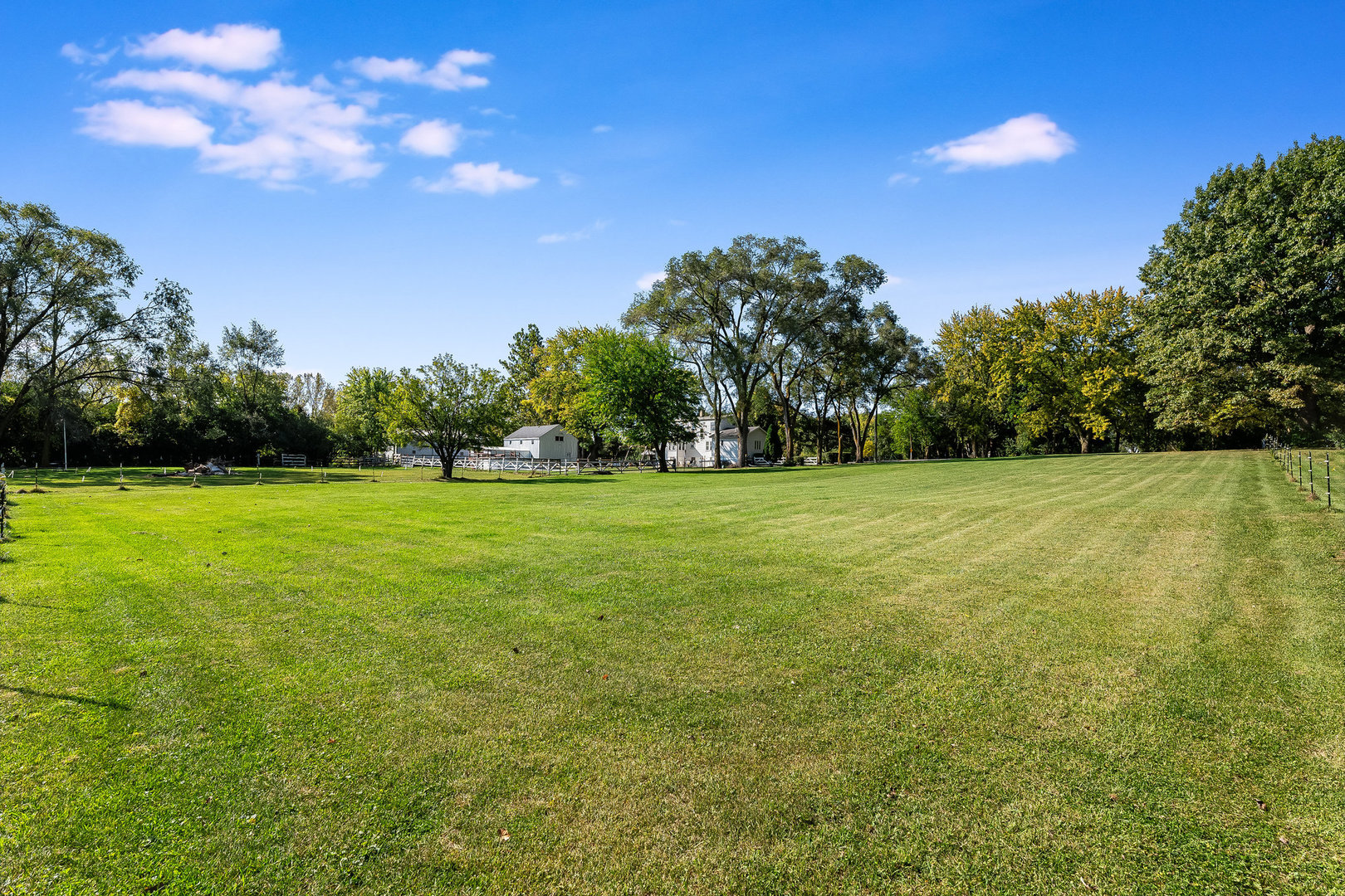 4S365 Meadow Road, Naperville, IL 60563