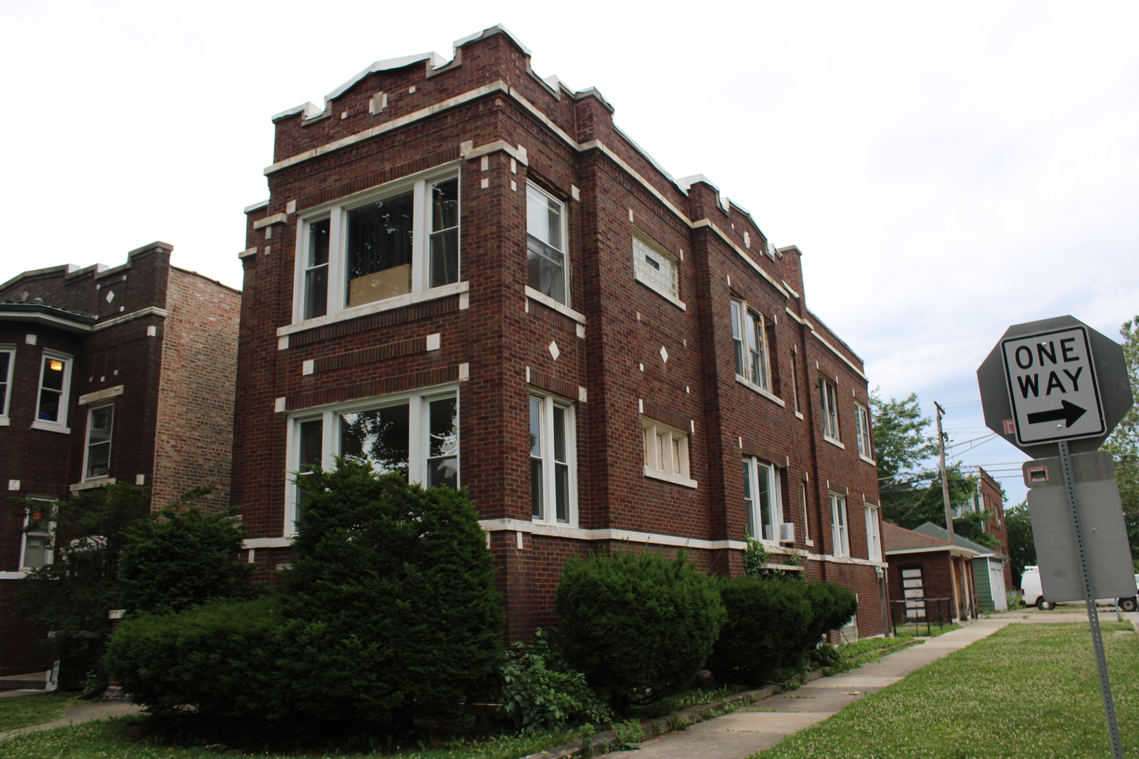 2102 Gunderson Avenue, Berwyn, IL 60402