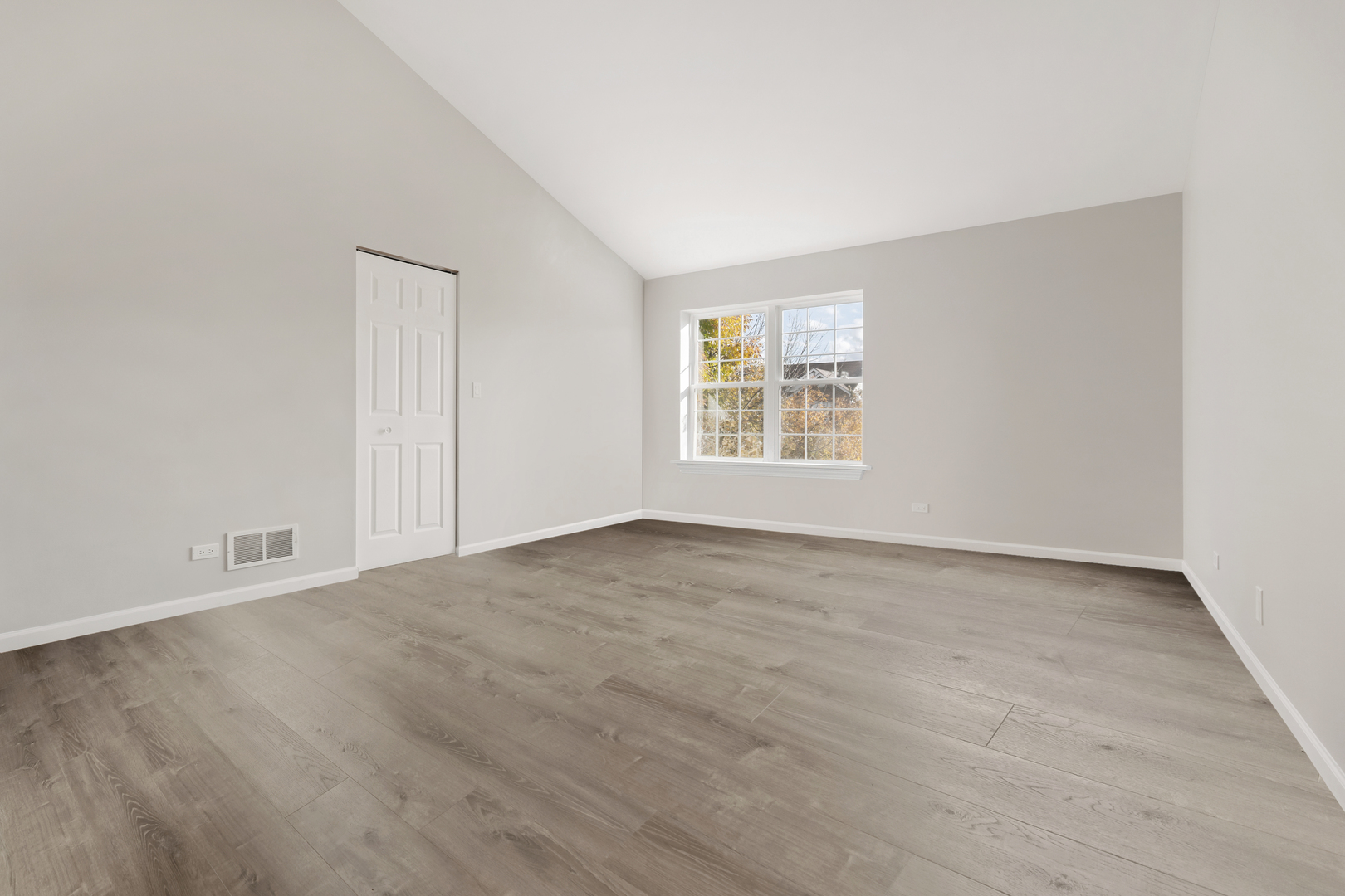 870 Black Cherry Lane, Round Lake Heights, IL 60073