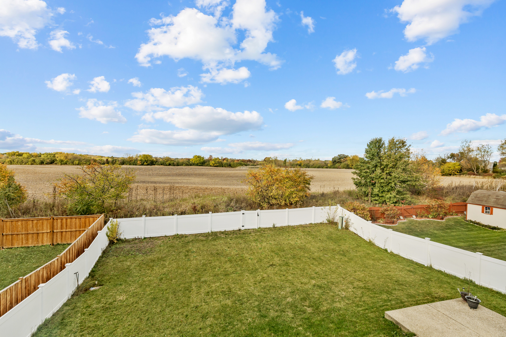 870 Black Cherry Lane, Round Lake Heights, IL 60073