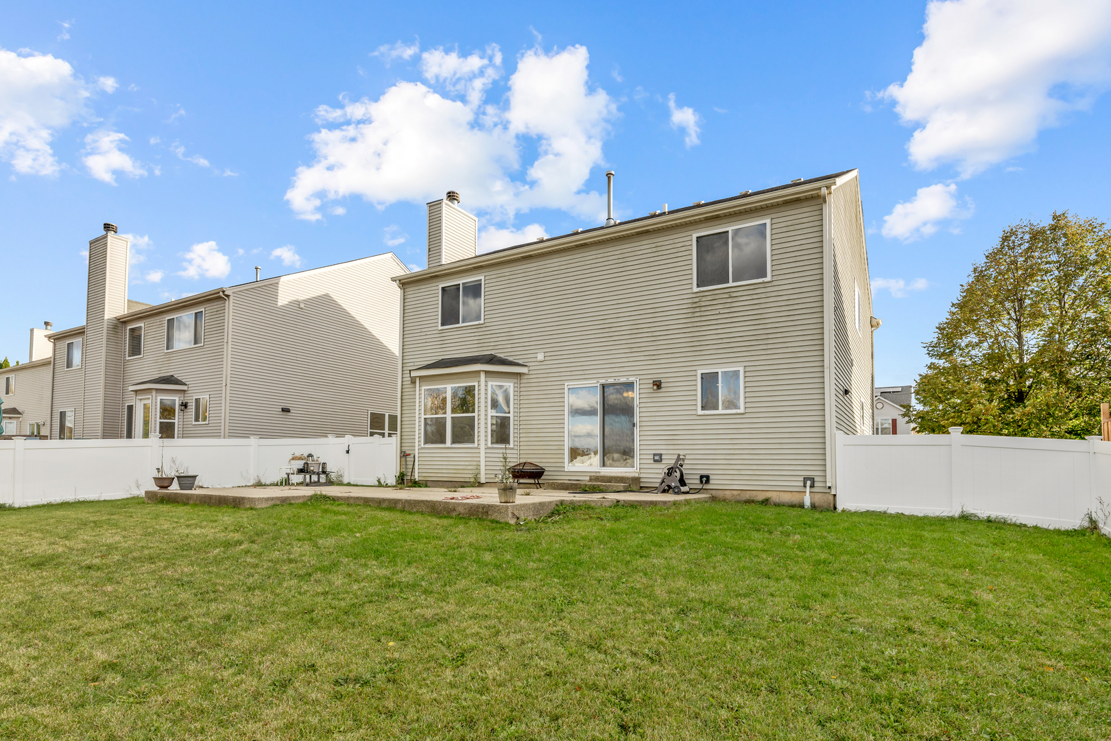 870 Black Cherry Lane, Round Lake Heights, IL 60073