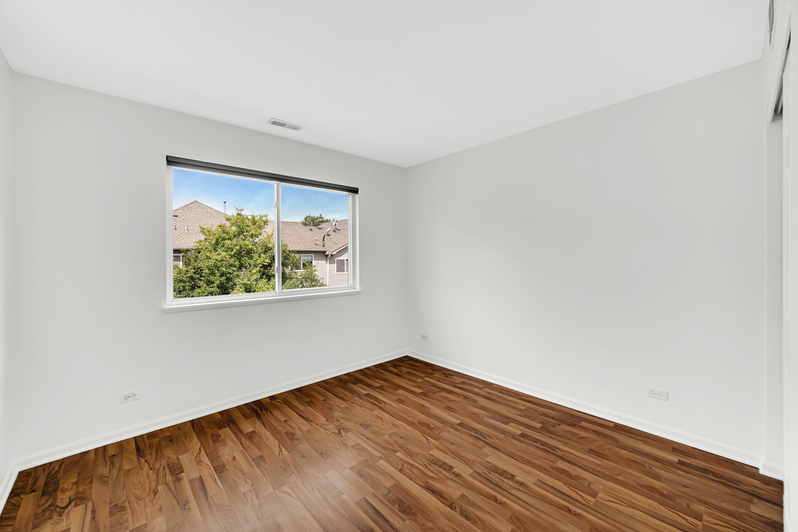 2237 Stoughton Drive, Aurora, IL 60502