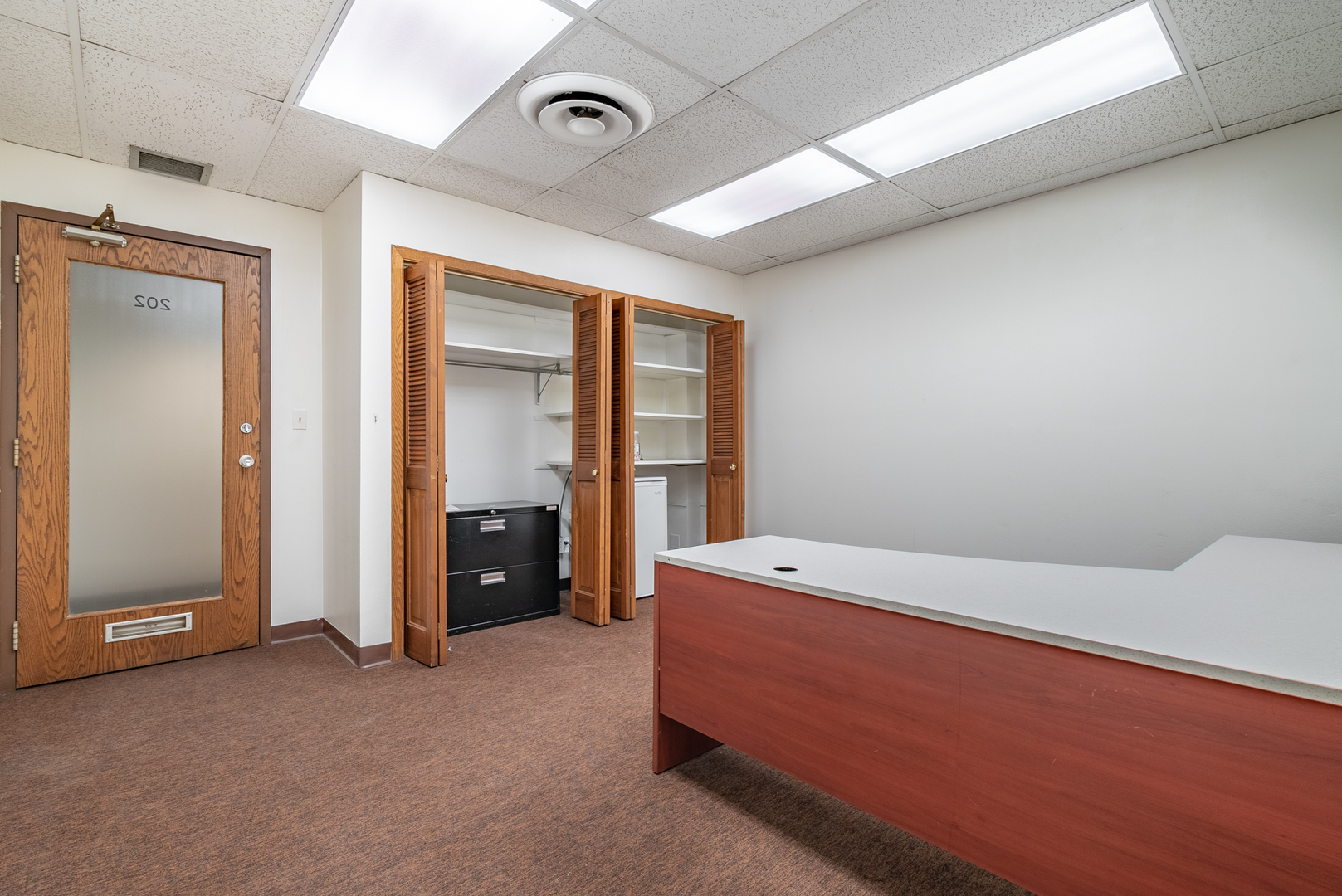 6650 N Northwest Highway, Chicago, IL 60631