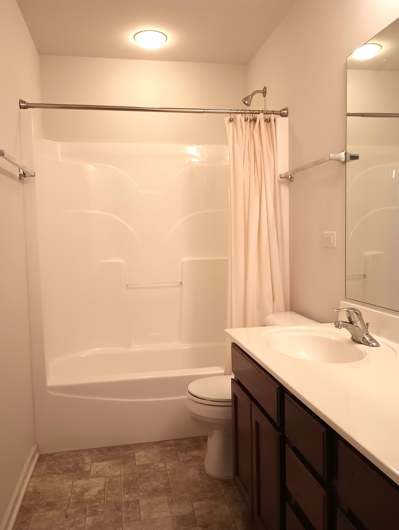 777 W Mystic Lane, Romeoville, IL 60446