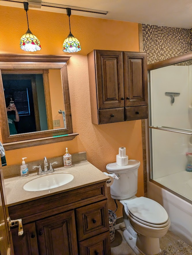 2123 Highwood Avenue, Pekin, IL 61554