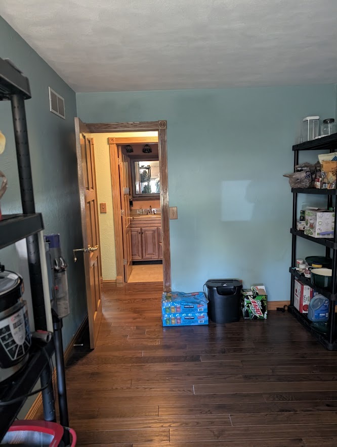 2123 Highwood Avenue, Pekin, IL 61554