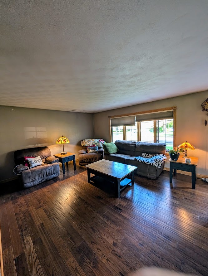 2123 Highwood Avenue, Pekin, IL 61554