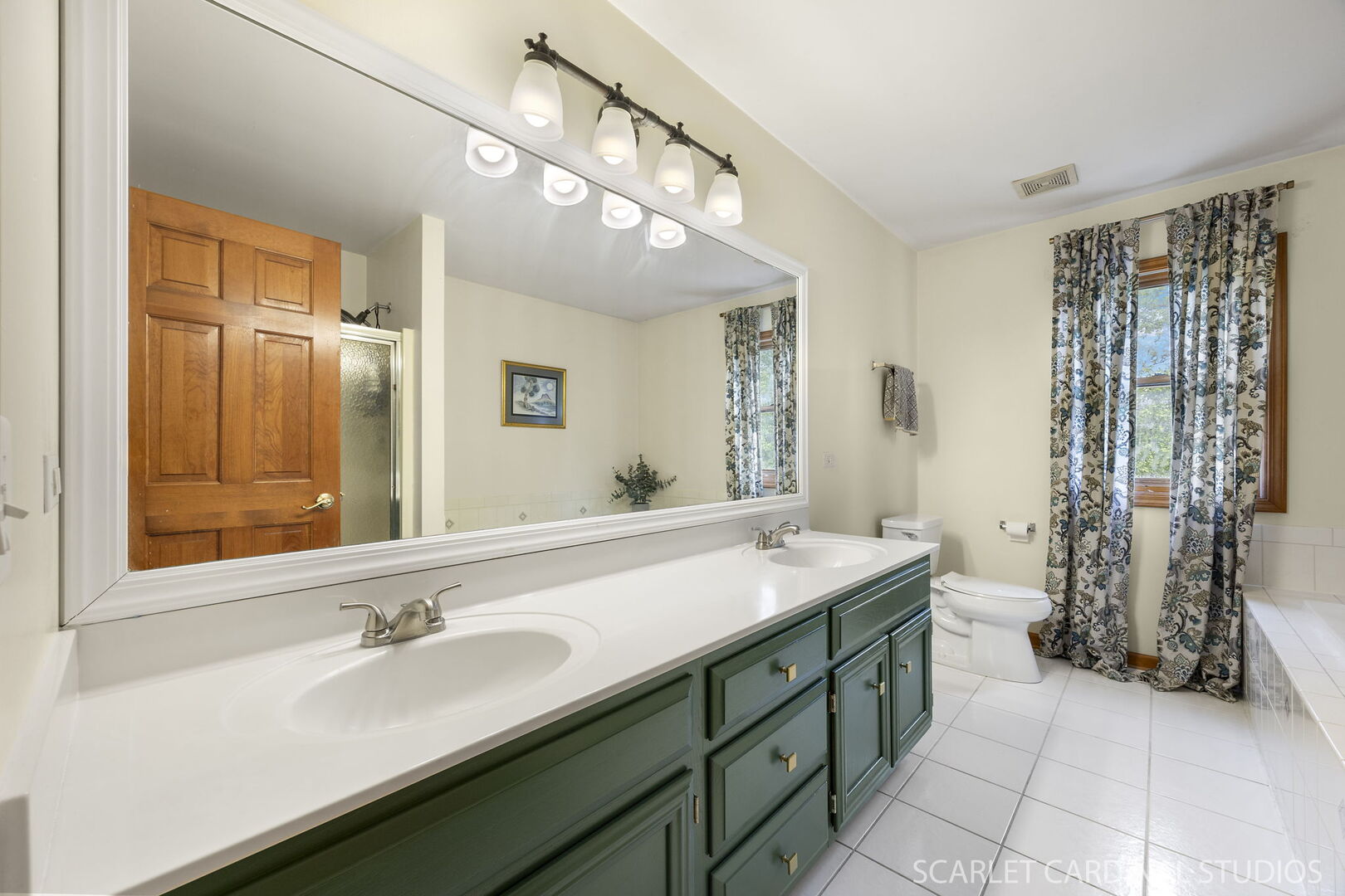 1208 Thackery Court, Naperville, IL 60564