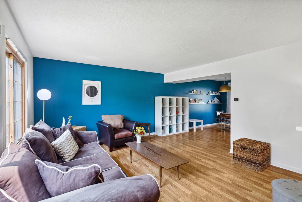 30W060 Avondale Court, Warrenville, IL 60555
