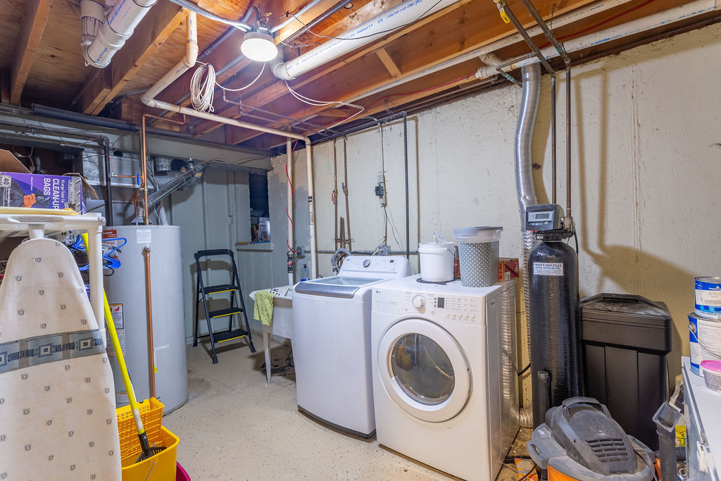 30W060 Avondale Court, Warrenville, IL 60555