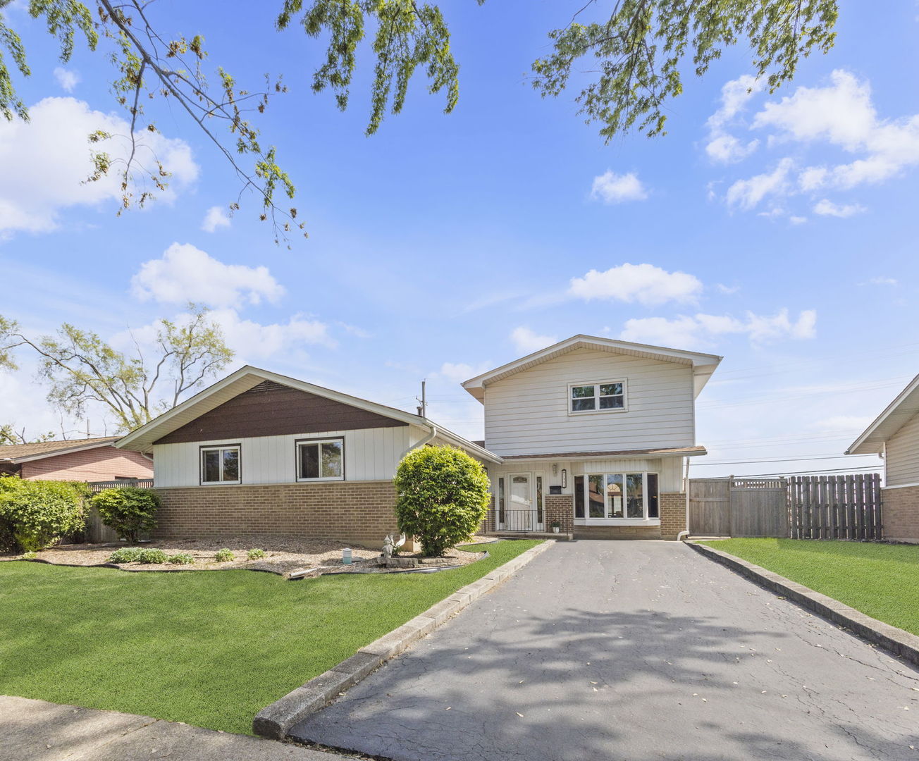 5445 Vine Street, Oak Forest, IL 60452