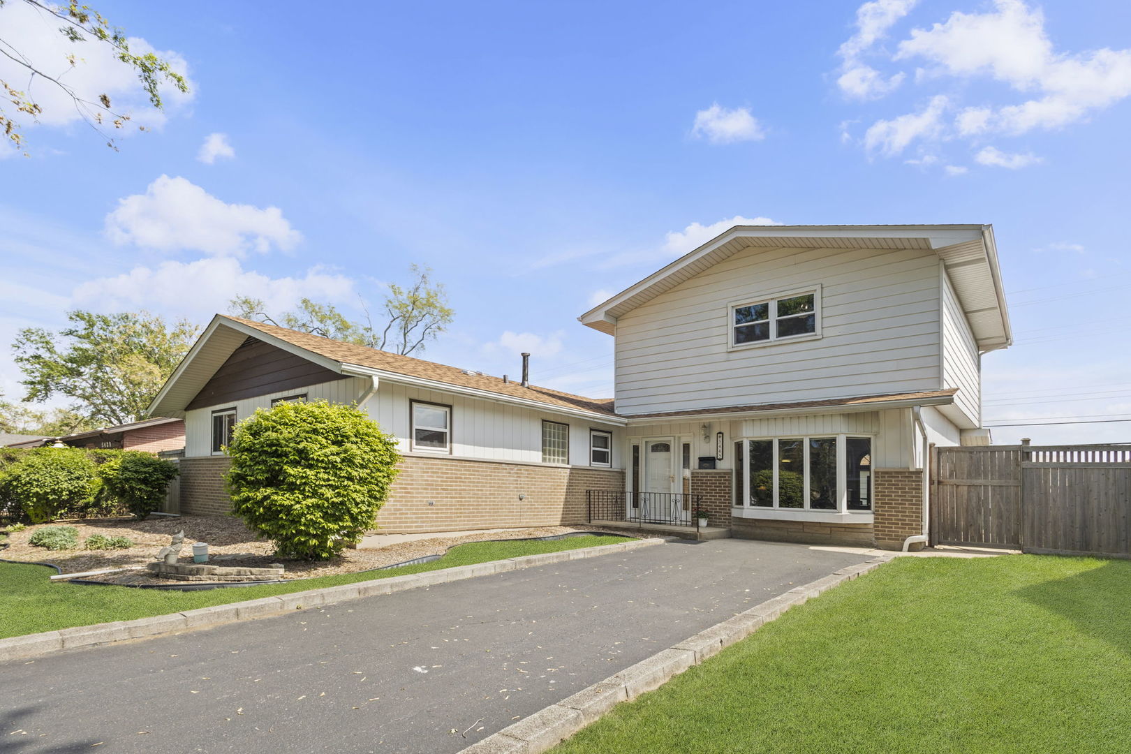 5445 Vine Street, Oak Forest, IL 60452