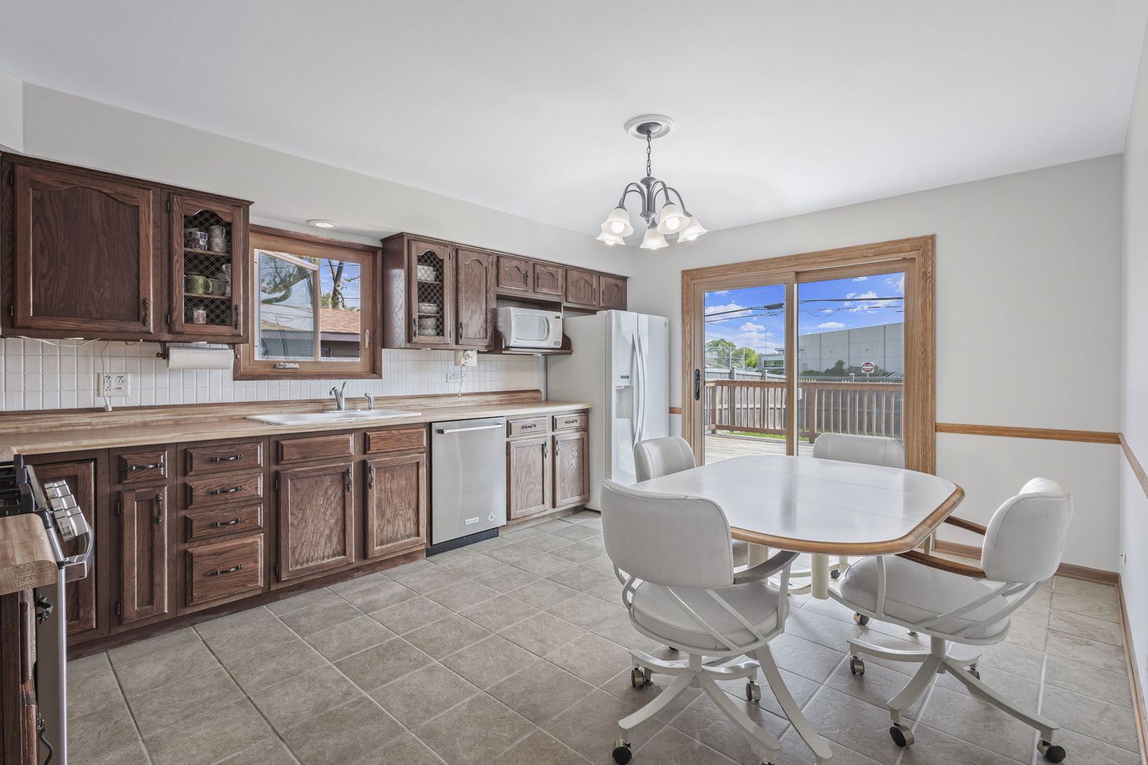 5445 Vine Street, Oak Forest, IL 60452