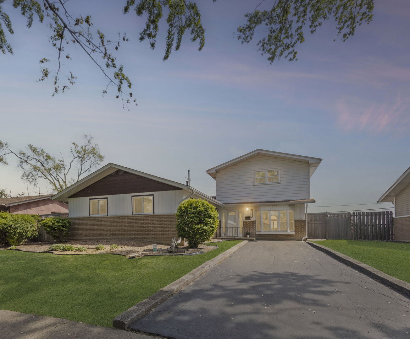 5445 Vine Street, Oak Forest, IL 60452