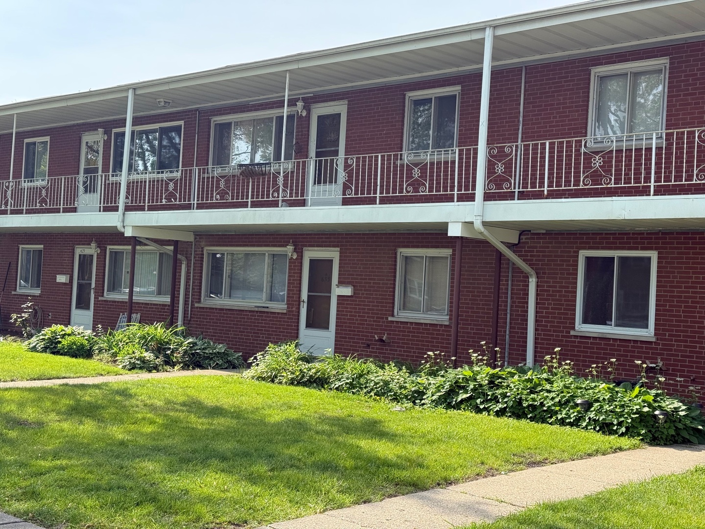 633 Dulles Road #B, Des Plaines, IL 60016