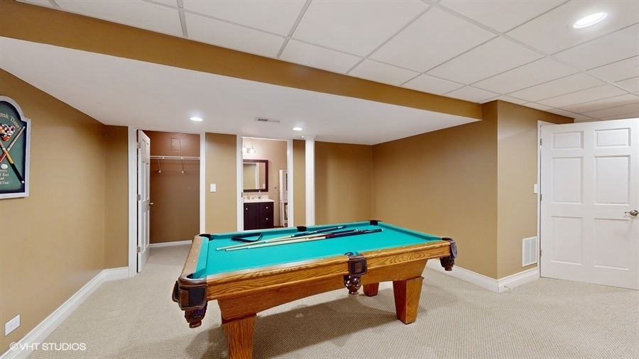 528 Terrace Lane, South Elgin, IL 60177