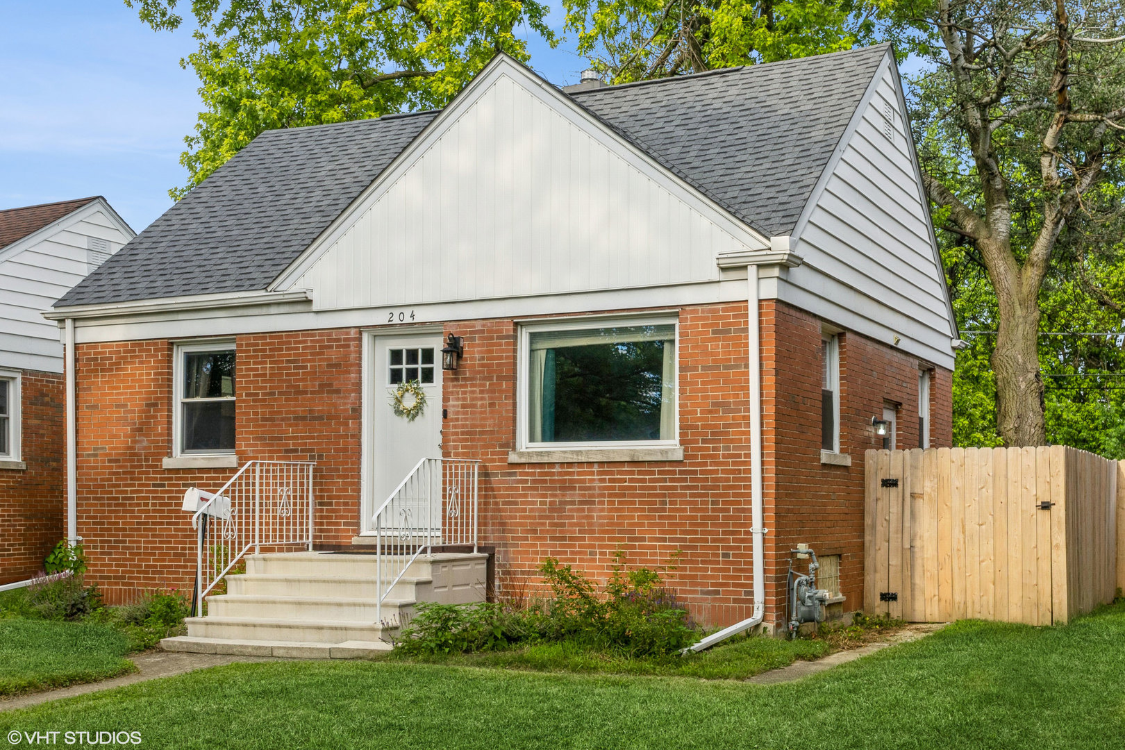 204 Earl Avenue, Joliet, IL 60436