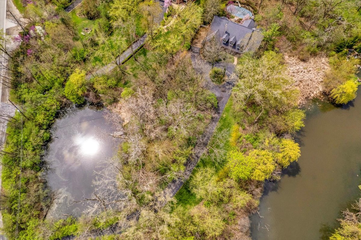 12504 Southwest Highway, Palos Park, IL 60464