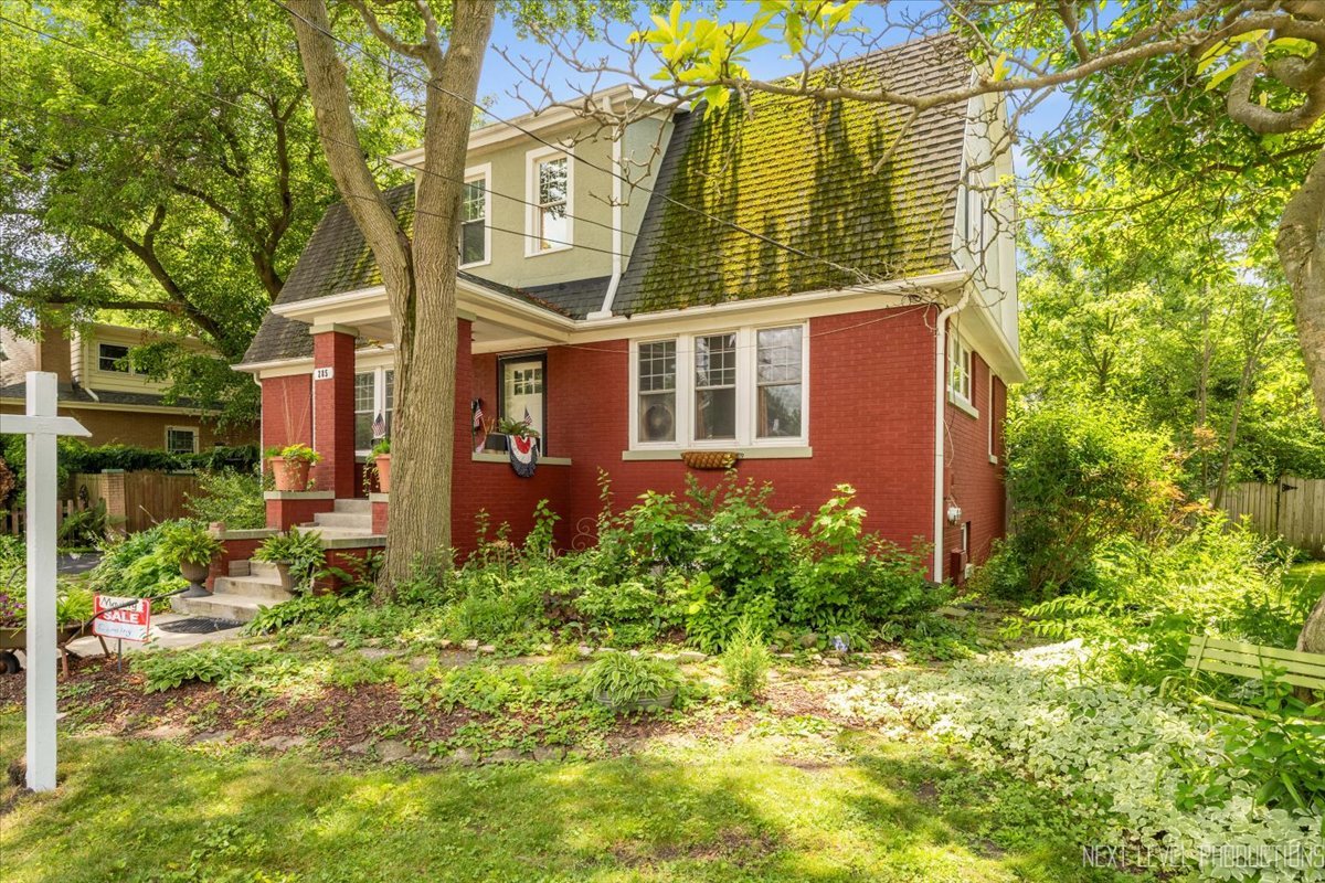 285 Hill Avenue, Glen Ellyn, IL 60137