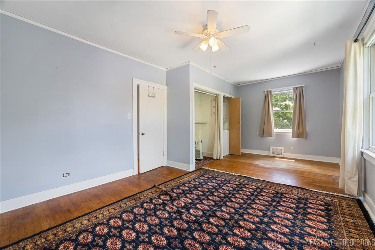 285 Hill Avenue, Glen Ellyn, IL 60137