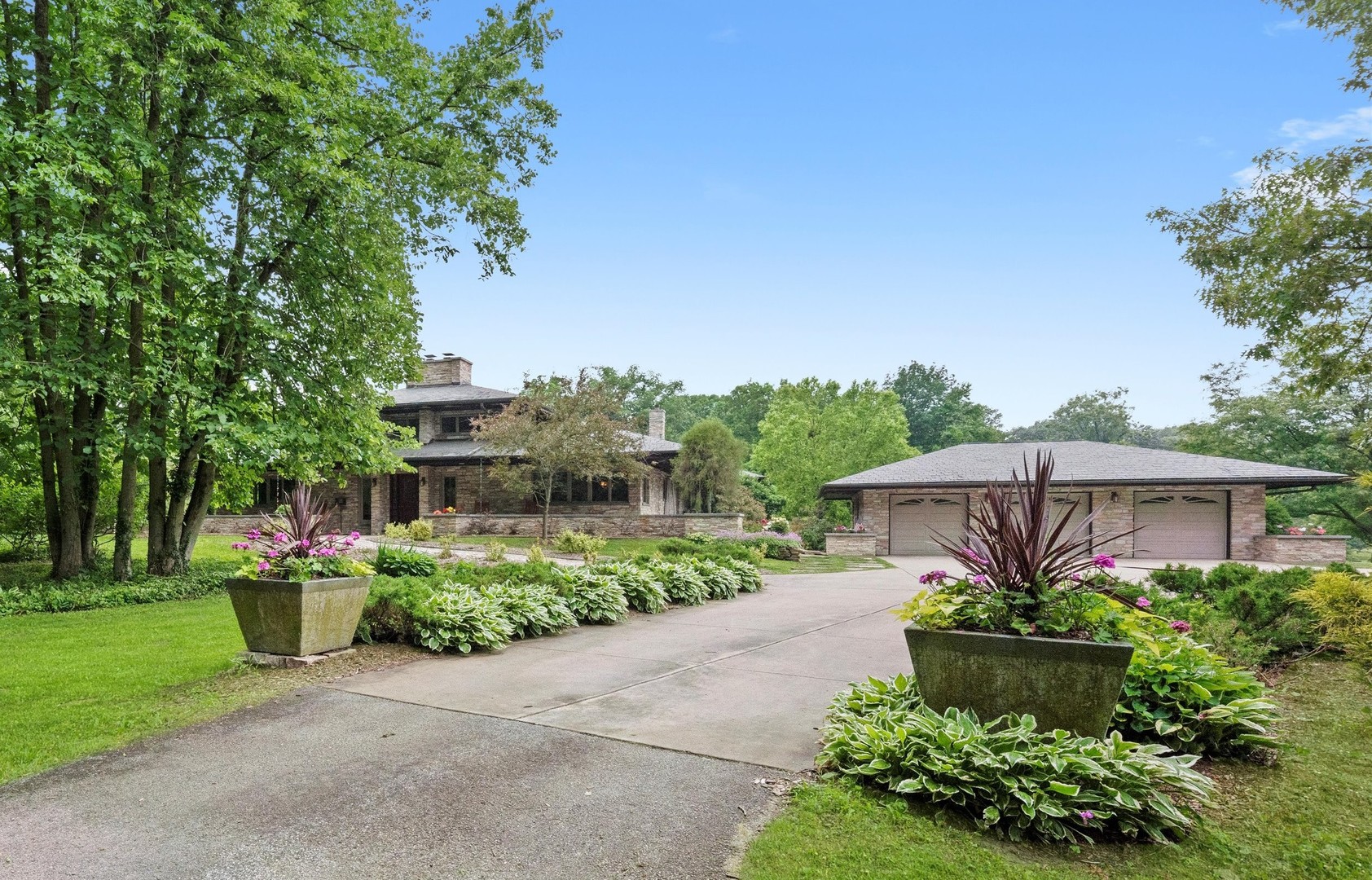 24964 S Klemme Road, Crete, IL 60417