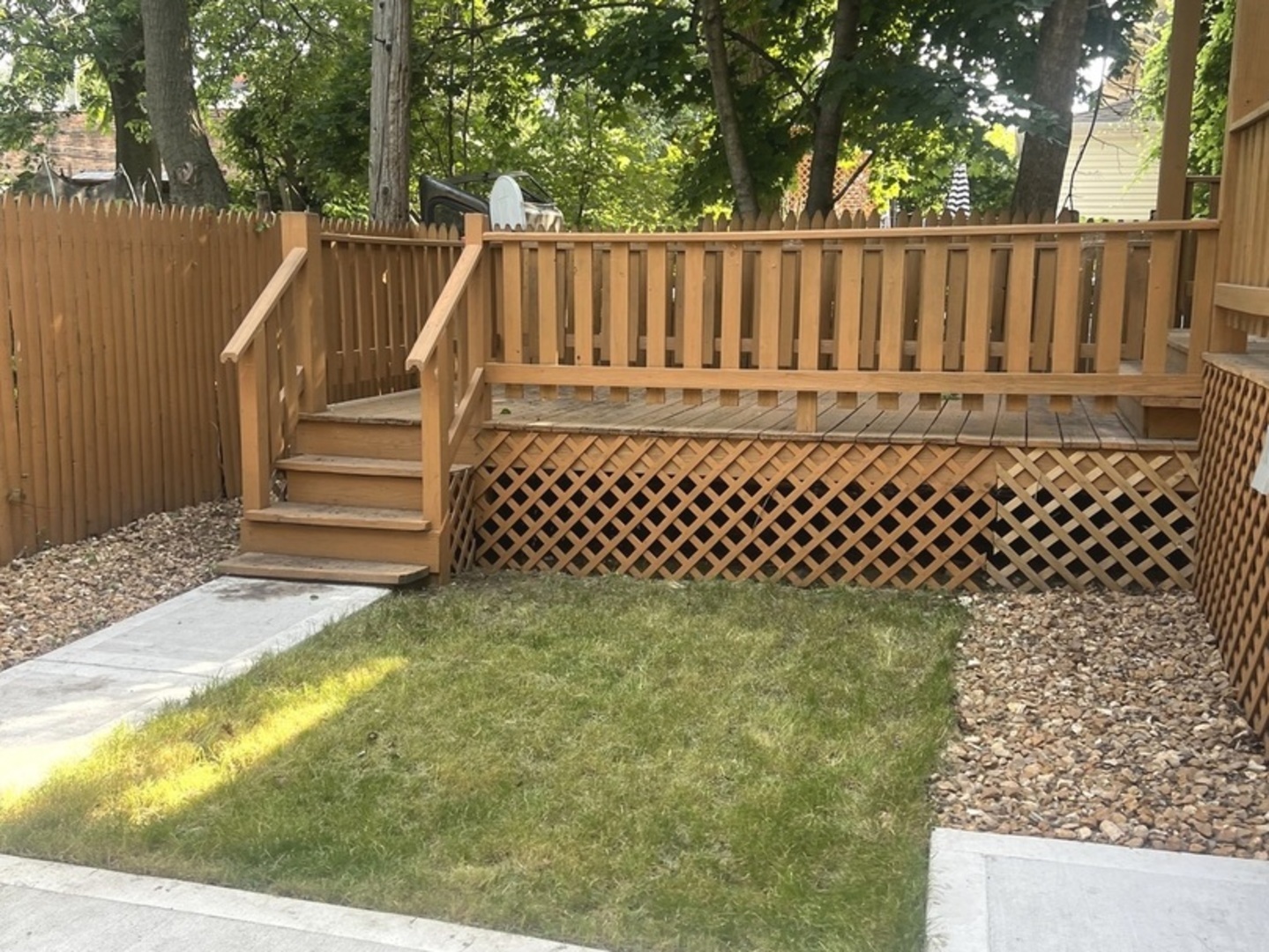2627 E 74th Place, Chicago, IL 60649