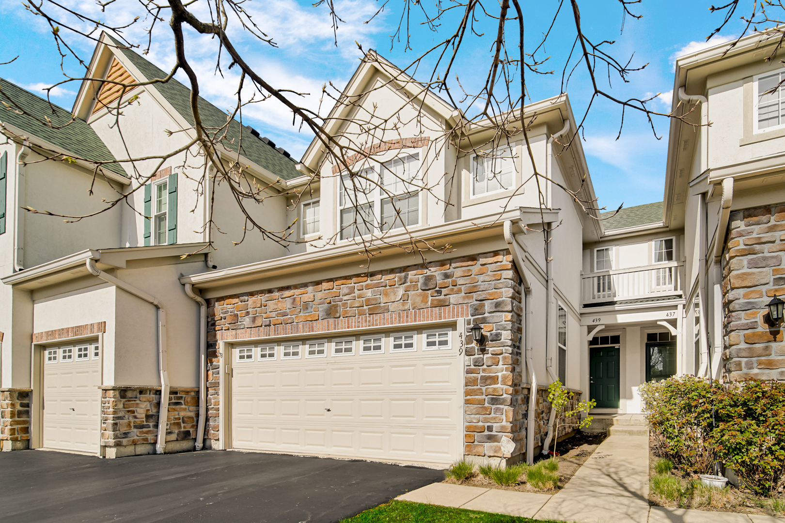 439 Bay Tree Circle, Vernon Hills, IL 60061