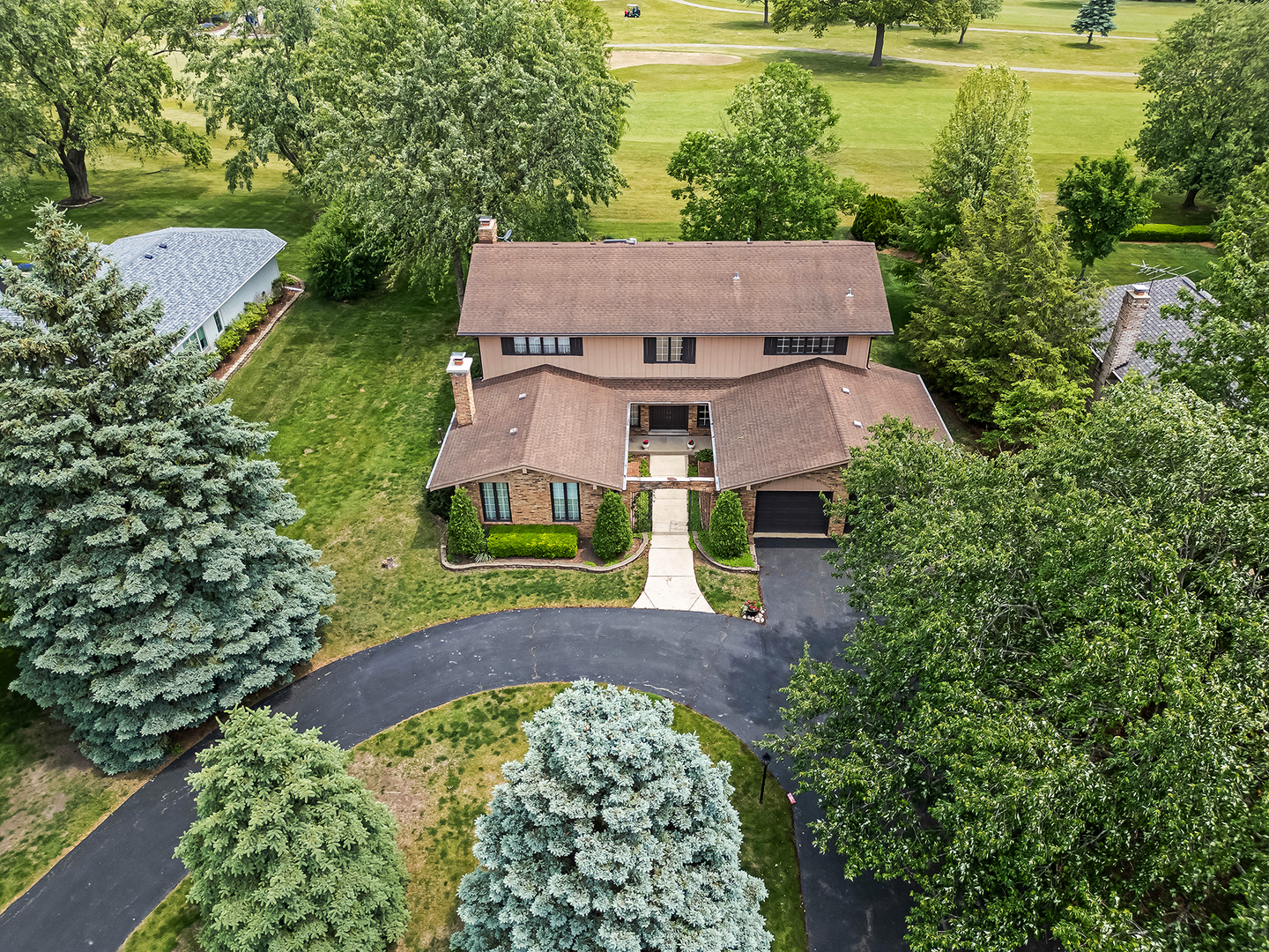 8417 Gleneyre Road, Darien, IL 60561