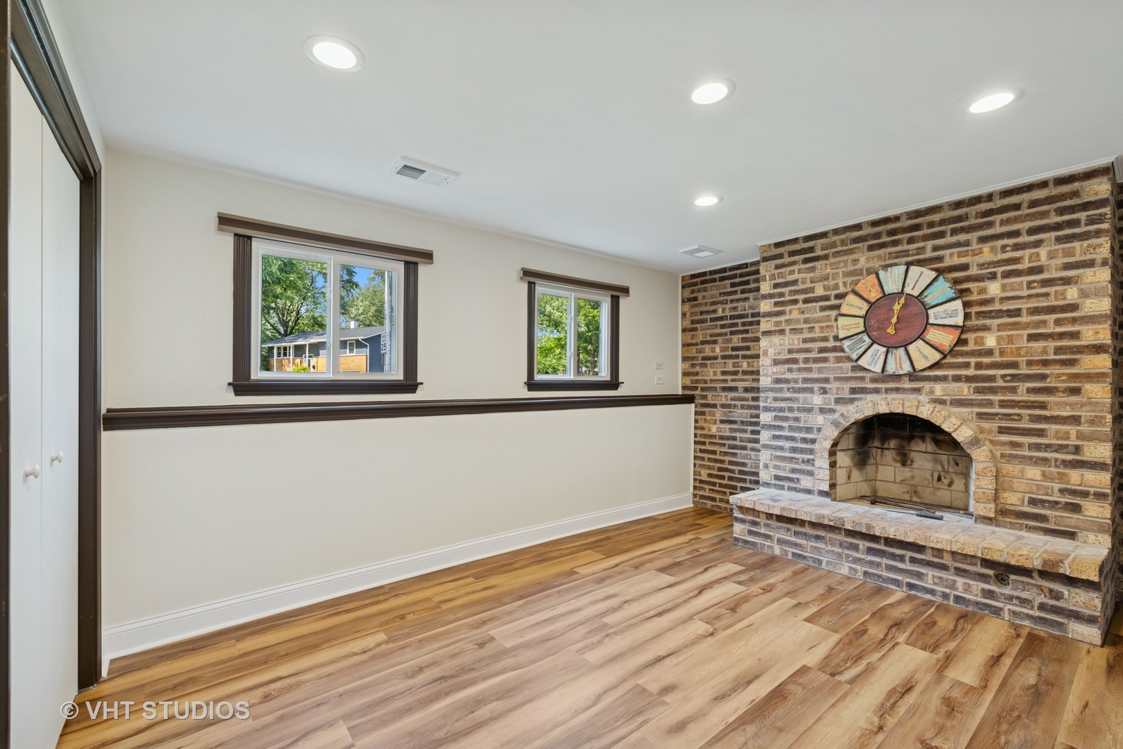 1341 E Kenilworth Avenue, Palatine, IL 60074
