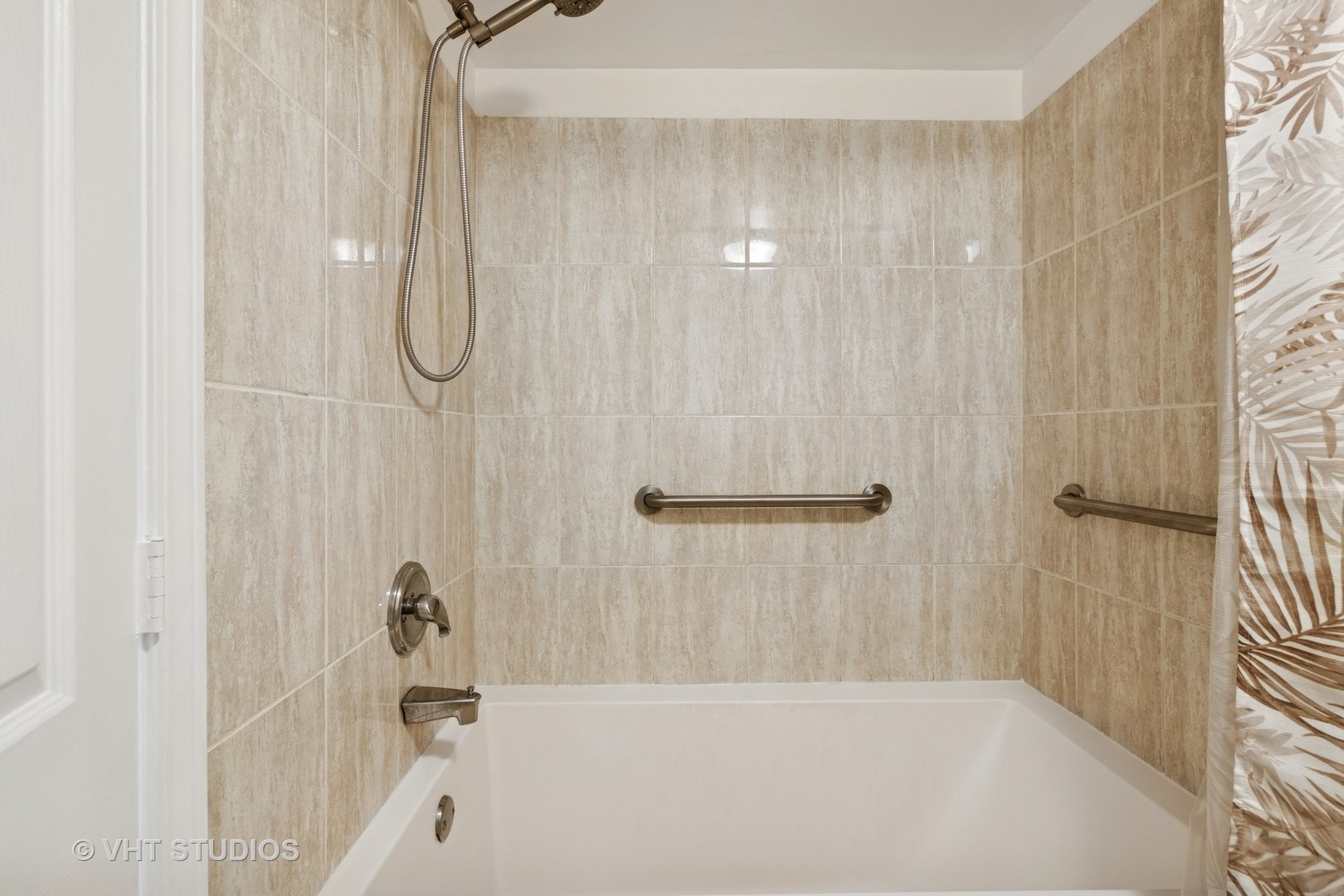 1341 E Kenilworth Avenue, Palatine, IL 60074