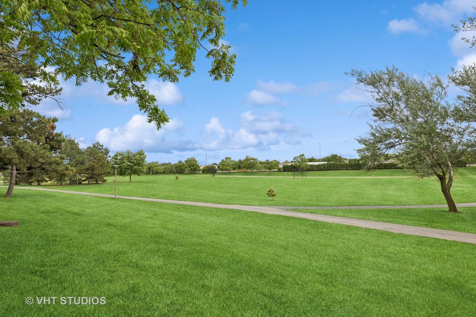1341 E Kenilworth Avenue, Palatine, IL 60074