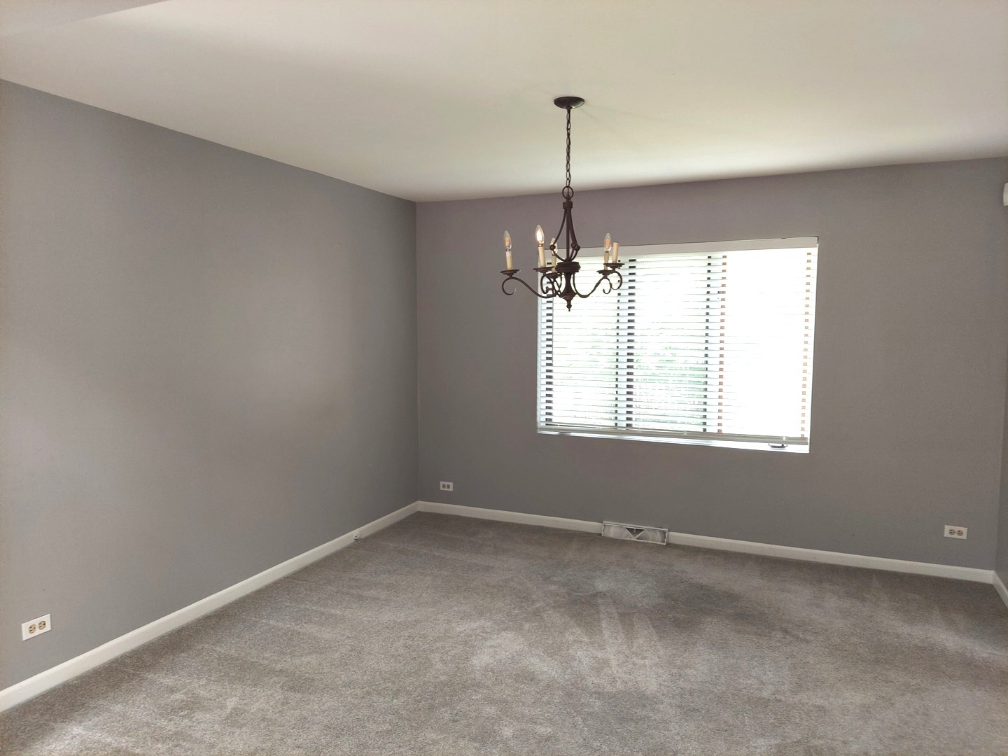 2304 Nottingham Drive, Naperville, IL 60565