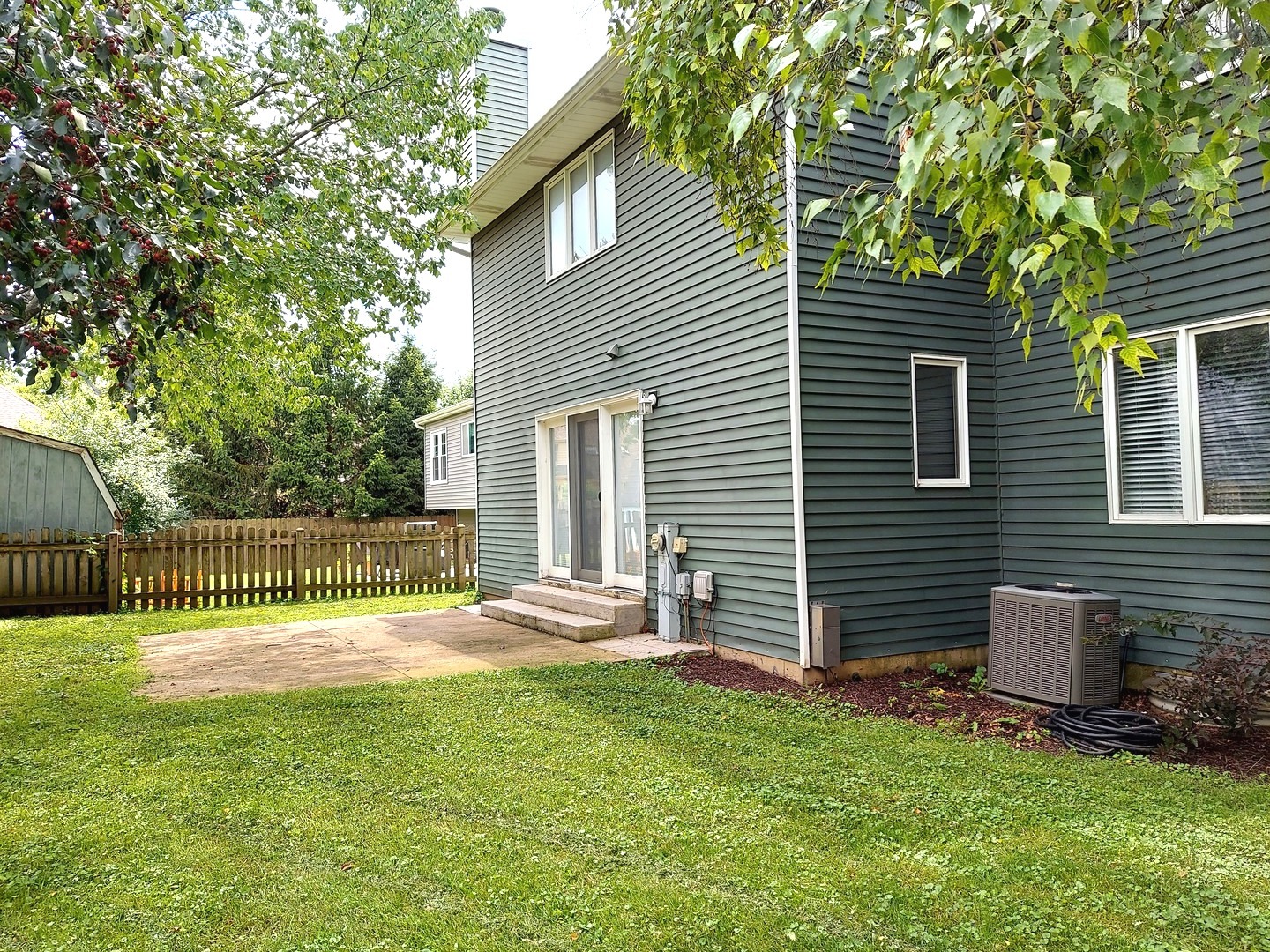 2304 Nottingham Drive, Naperville, IL 60565