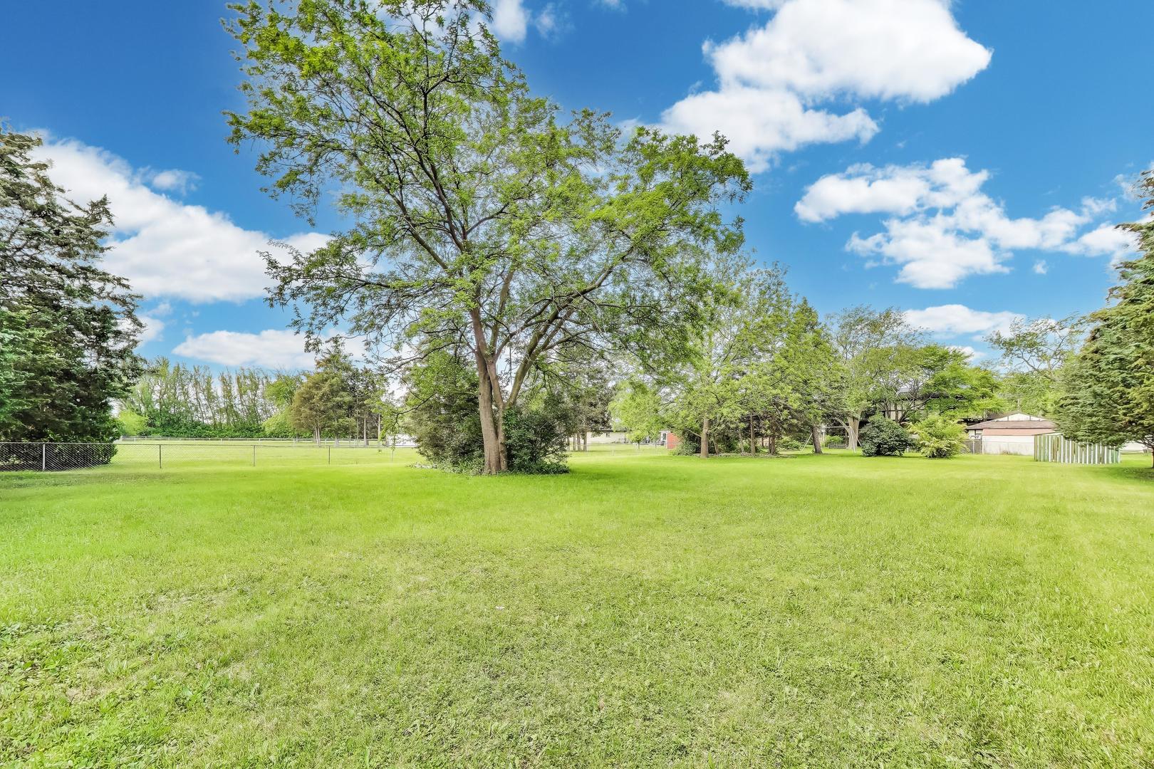 10117 Potter Road, Des Plaines, IL 60016