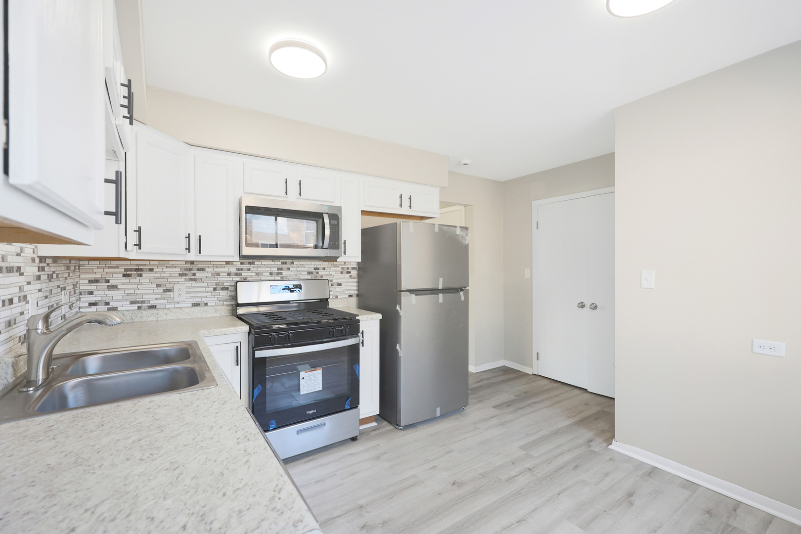9002 N Clifton Avenue, Niles, IL 60714