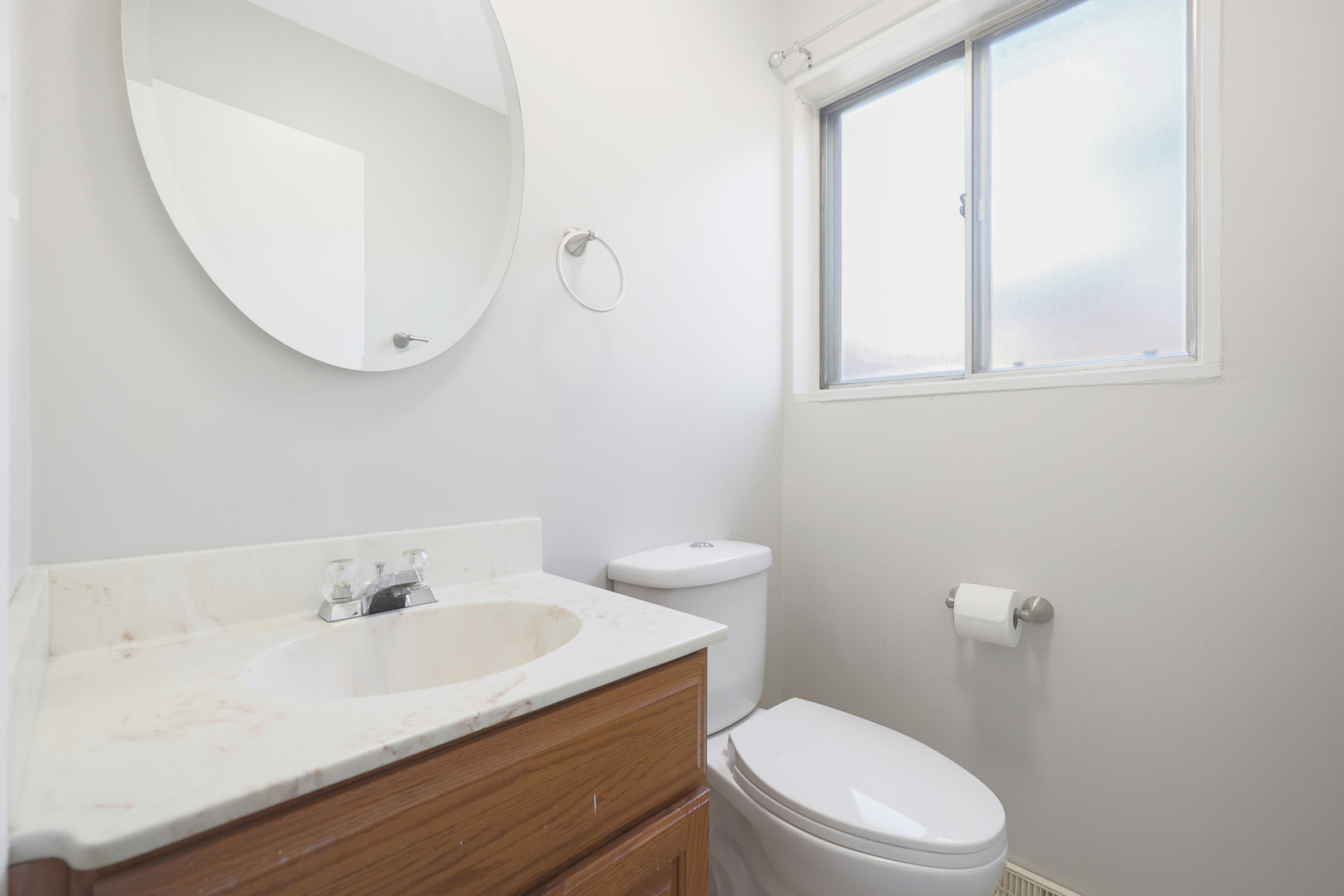 9002 N Clifton Avenue, Niles, IL 60714