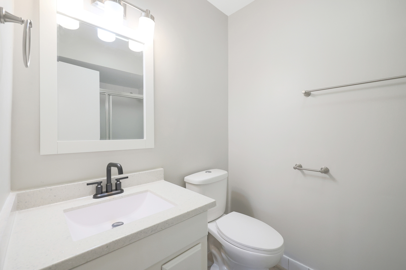 9002 N Clifton Avenue, Niles, IL 60714