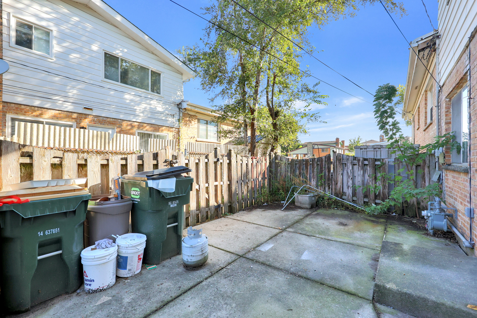 9002 N Clifton Avenue, Niles, IL 60714