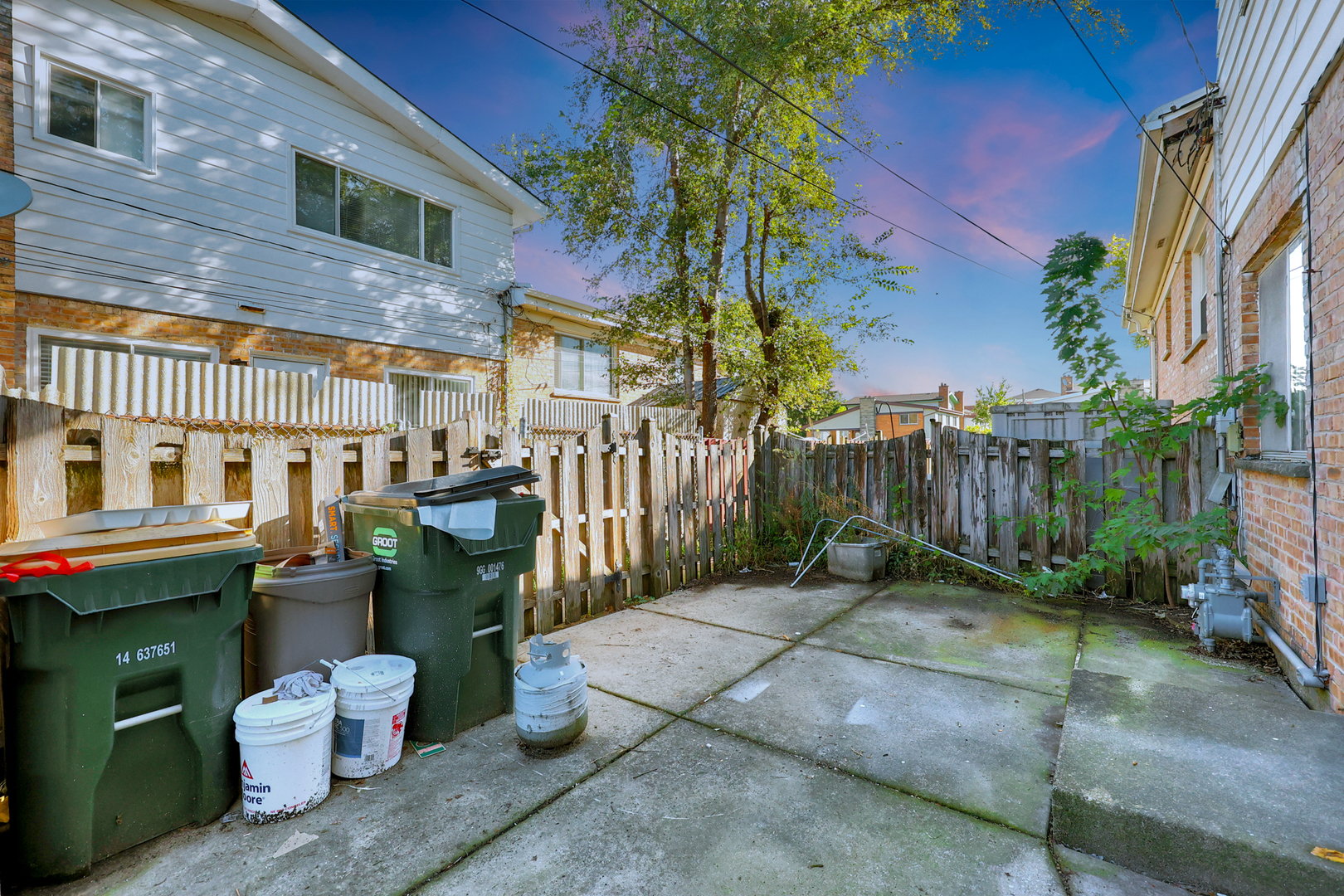 9002 N Clifton Avenue, Niles, IL 60714