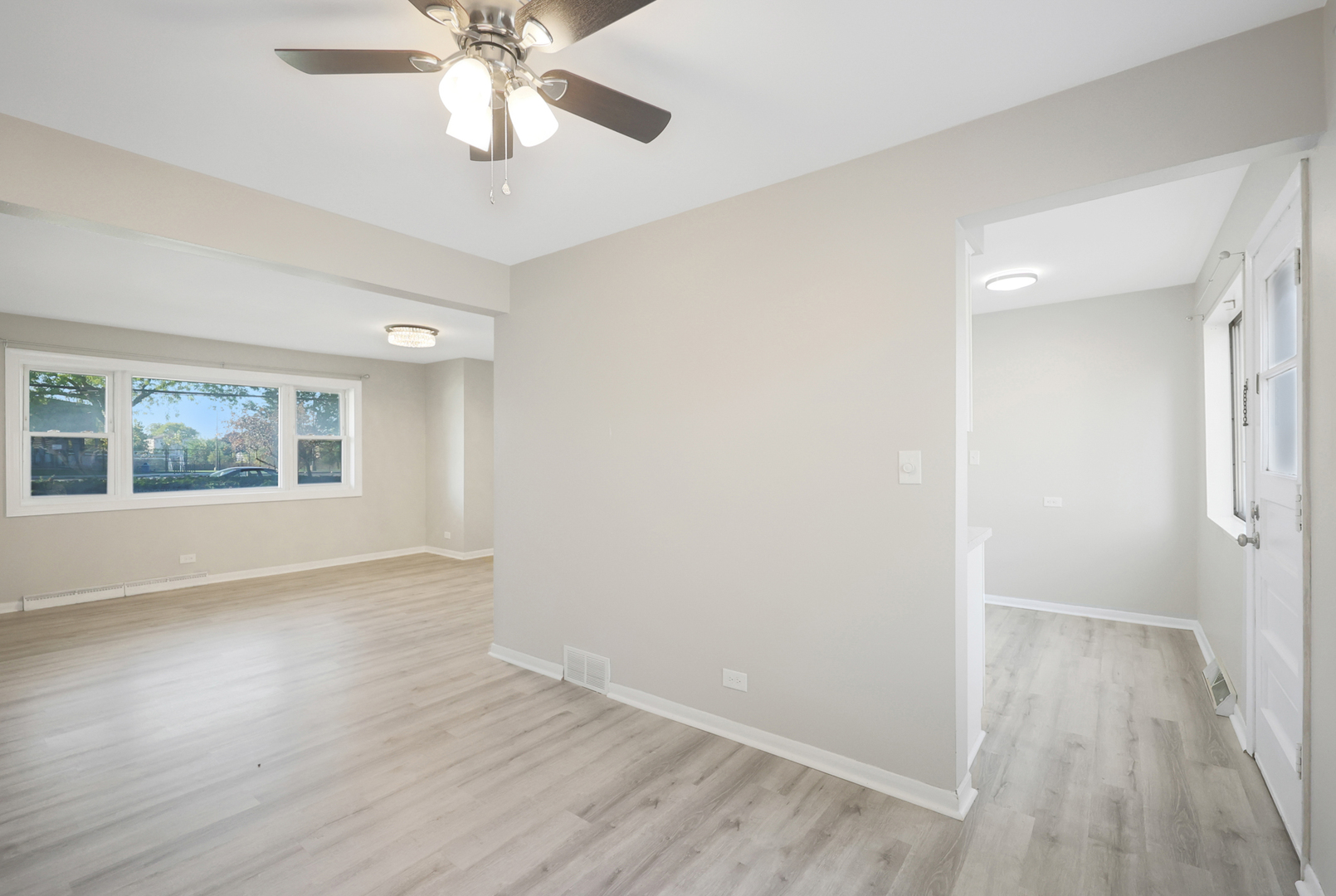 9002 N Clifton Avenue, Niles, IL 60714