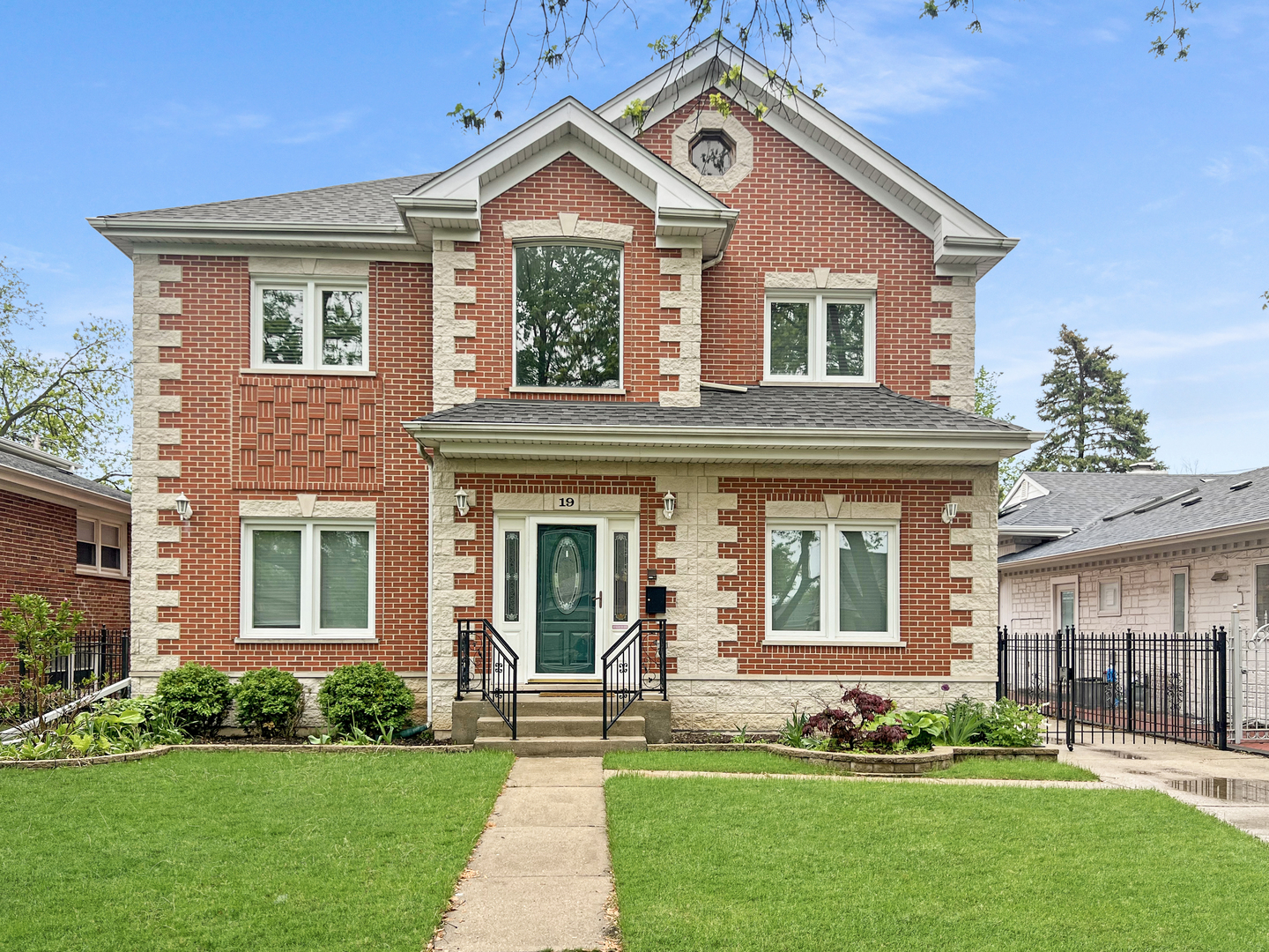 19 S Home Avenue, Park Ridge, IL 60068