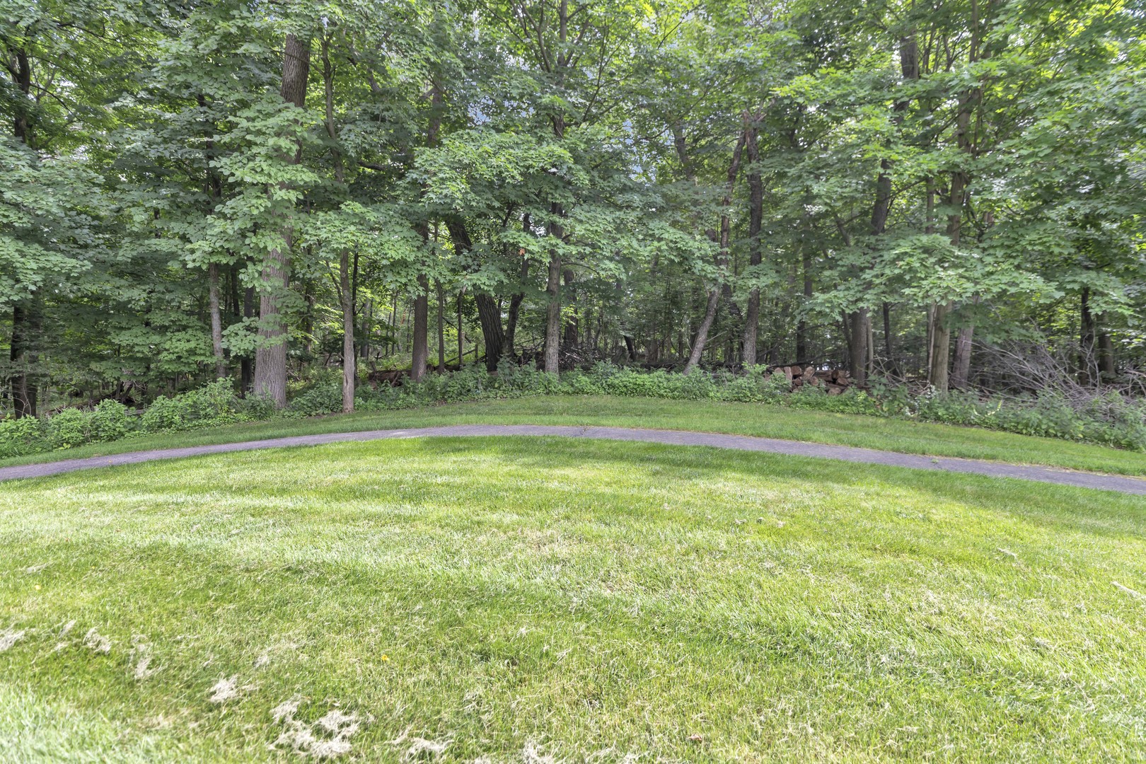 10470 N River Road, Barrington Hills, IL 60010